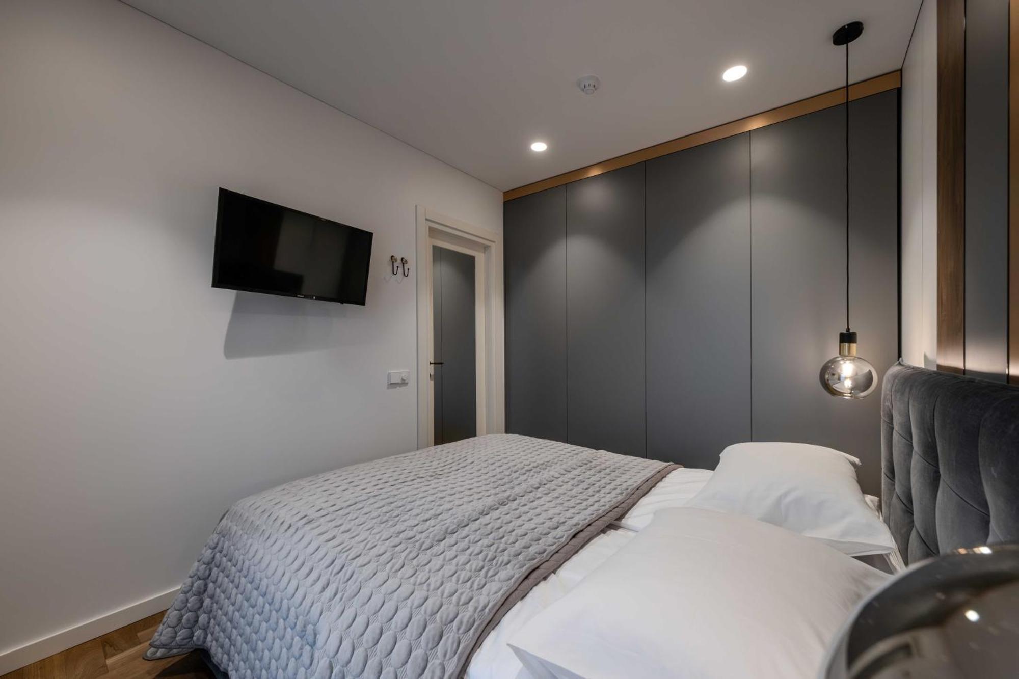 King Mindaugas Apartments Каунас Екстер'єр фото