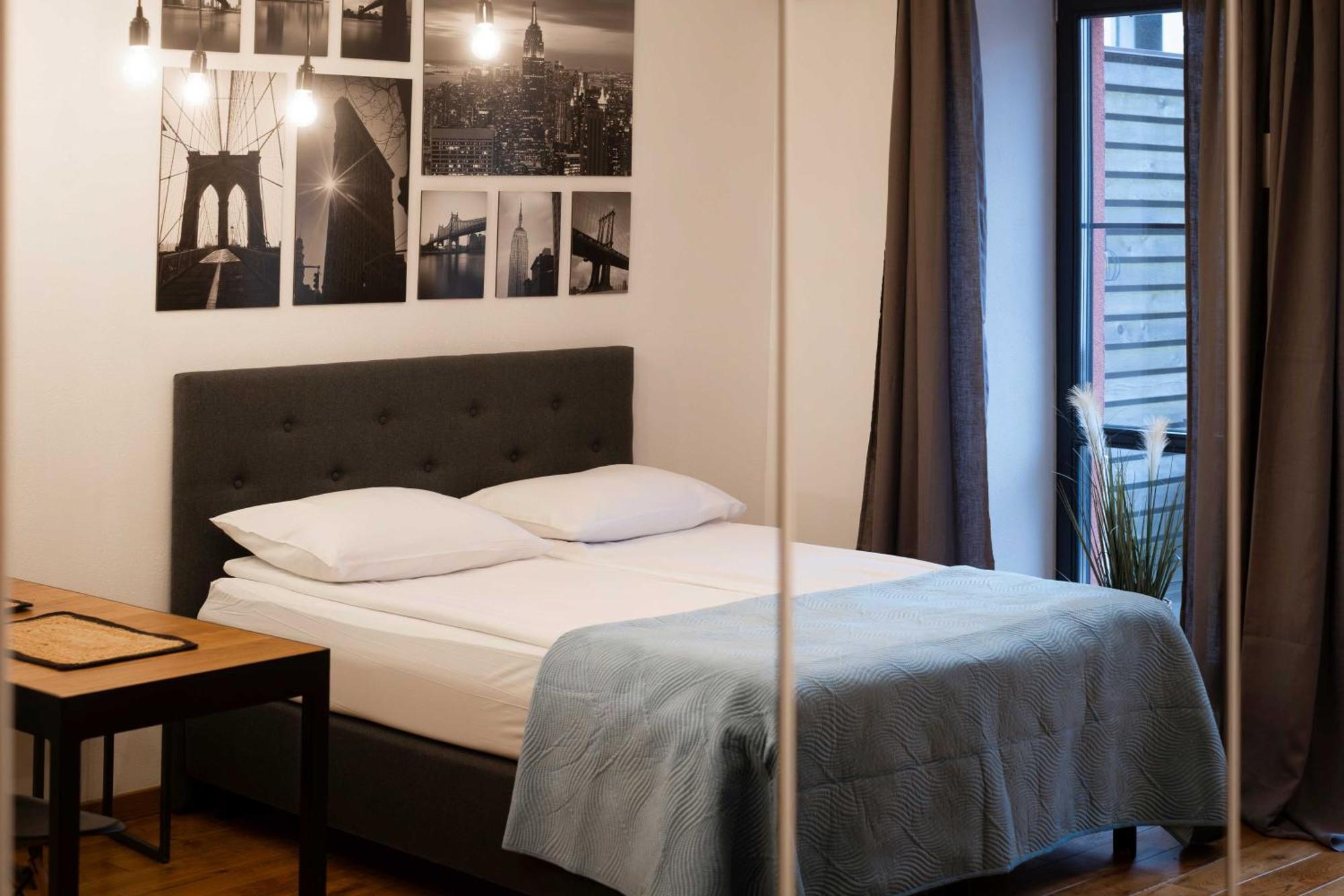 King Mindaugas Apartments Каунас Екстер'єр фото