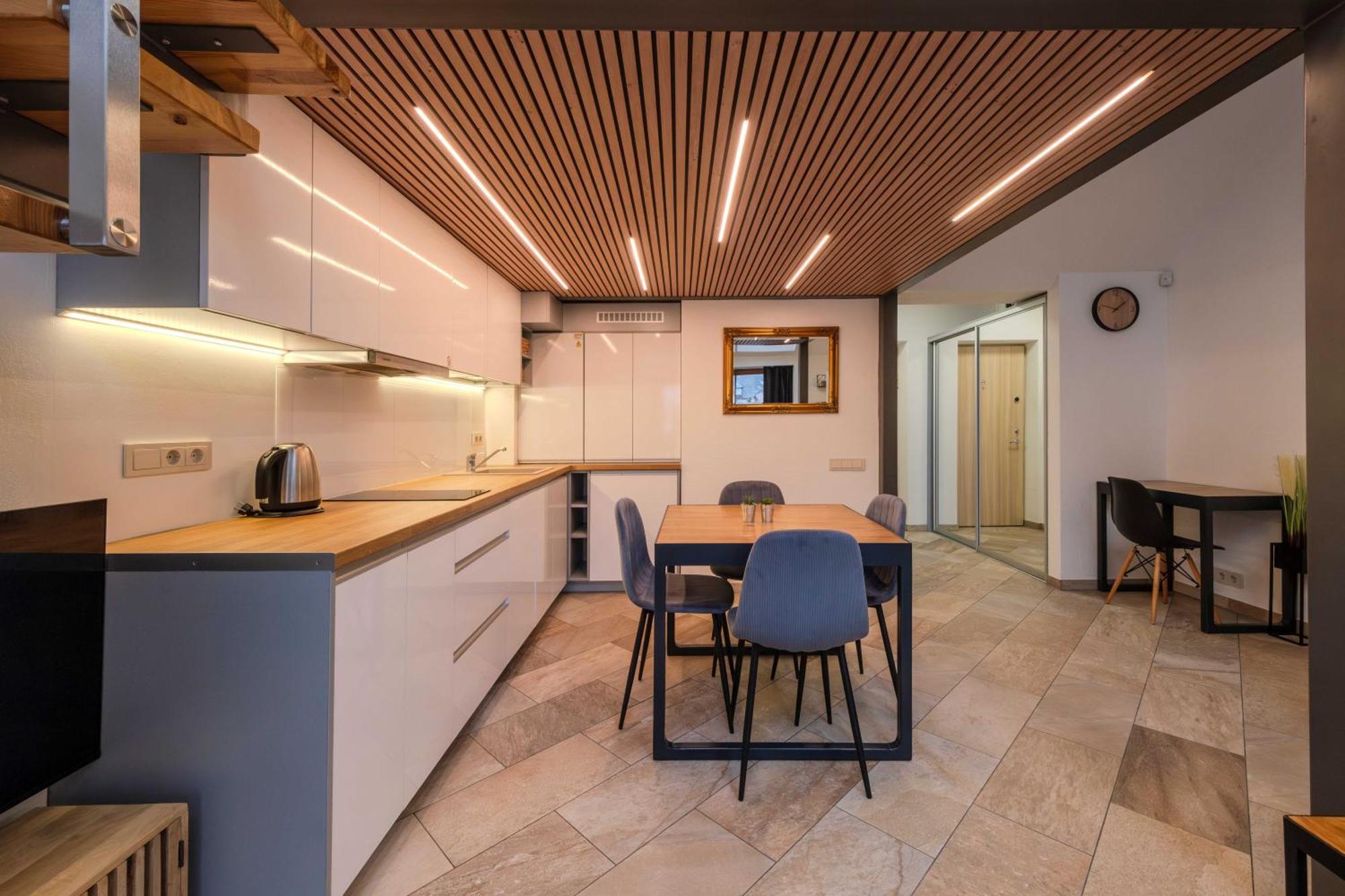 King Mindaugas Apartments Каунас Екстер'єр фото